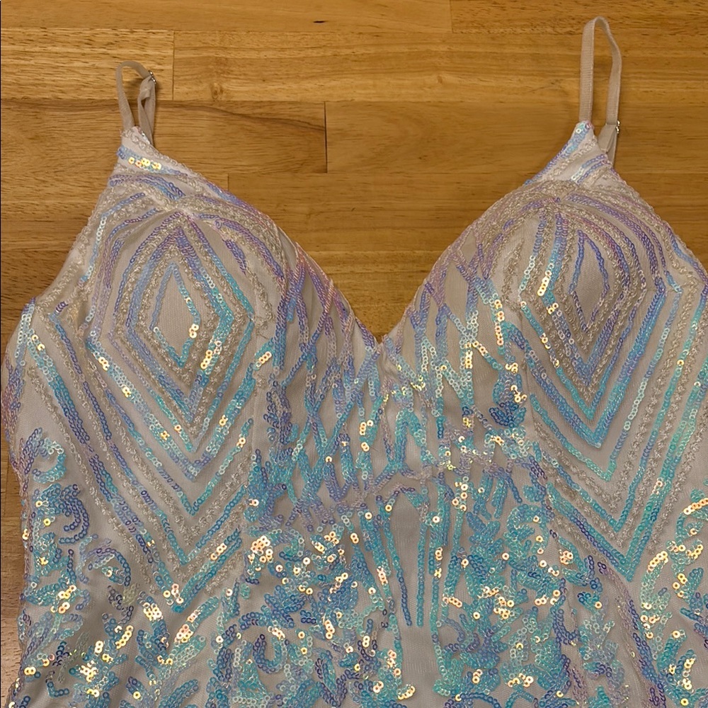 Narianna Sequin Dress Size 8 - Picture 3 of 5